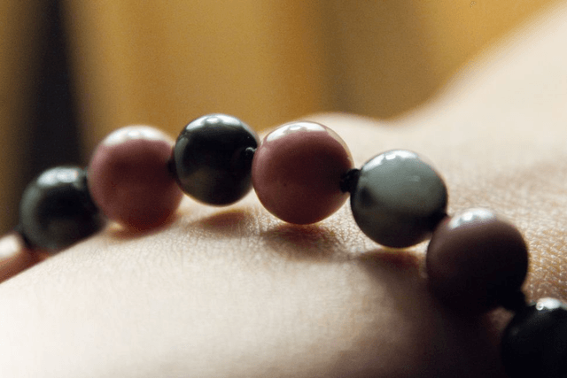 (XS-S) Œil d'aigle & Rhodonite rose / Bracelet coulissant inox et fil de soie
